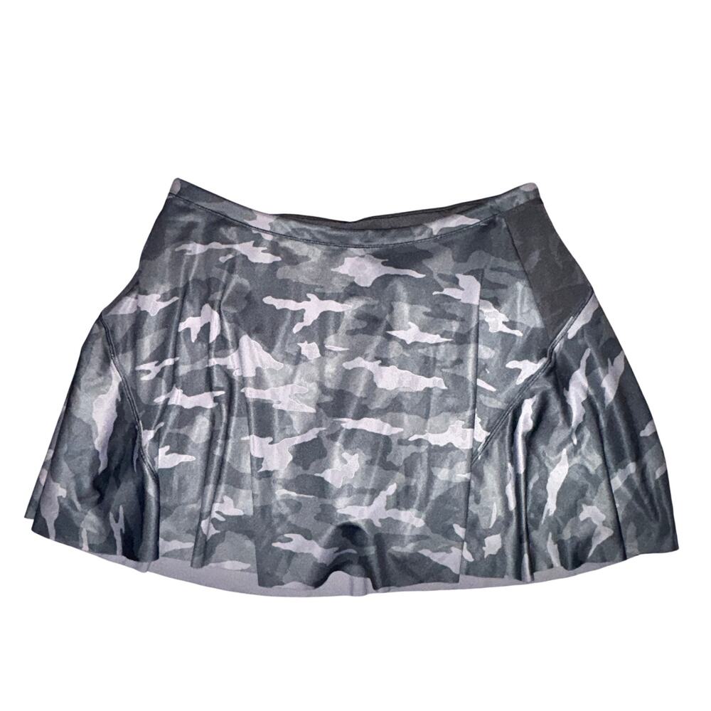 Athleta Match Point Printed Skort In Supersonic Women's L Green Camo Zip Pocket